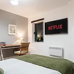 شقة Penthouse - Sleeps 8 - Skyline View ليدز