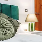 Penthouse - Sleeps 8 - Skyline View شقة