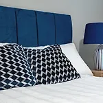 شقة Penthouse - Sleeps 8 - Skyline View ليدز