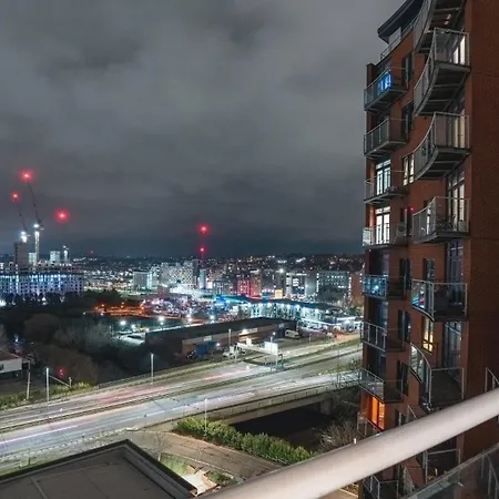 Penthouse - Sleeps 8 - Skyline View شقة *