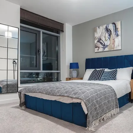 شقة Penthouse - Sleeps 8 - Skyline View ليدز