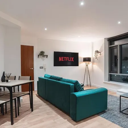 Penthouse - Sleeps 8 - Skyline View 公寓 利兹