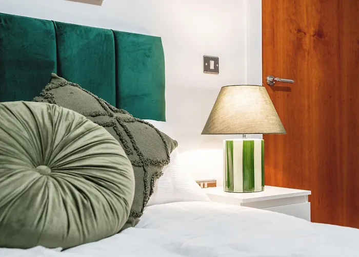 Penthouse - Sleeps 8 - Skyline View 公寓