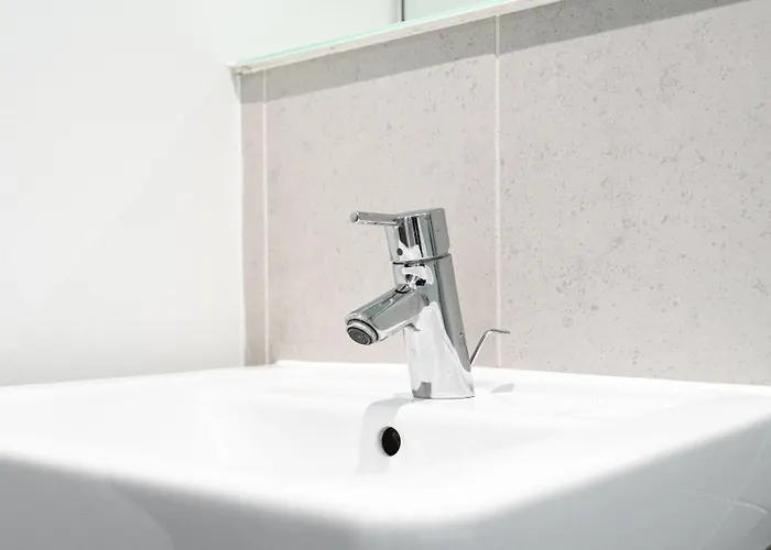 Penthouse - Sleeps 8 - Skyline View